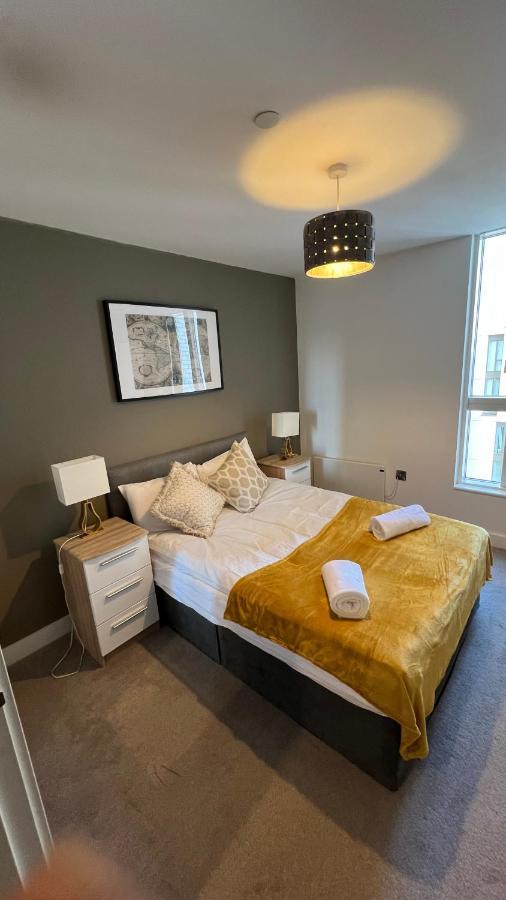 Stunning Manchester City Centre Apartment! Ideal For Small Groups Экстерьер фото